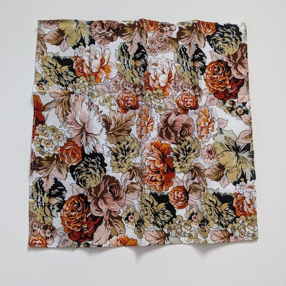 Frank & Buck Benteti Tie and Pocket Square - Picture 7 of 9